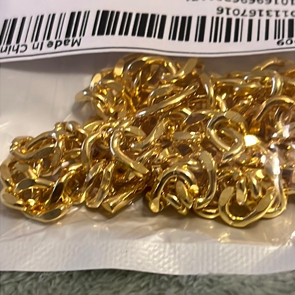 NEW Chunky Gold Tone Stainless Steel Chain Necklace with Easy on off Clasp - Picture 5 of 5